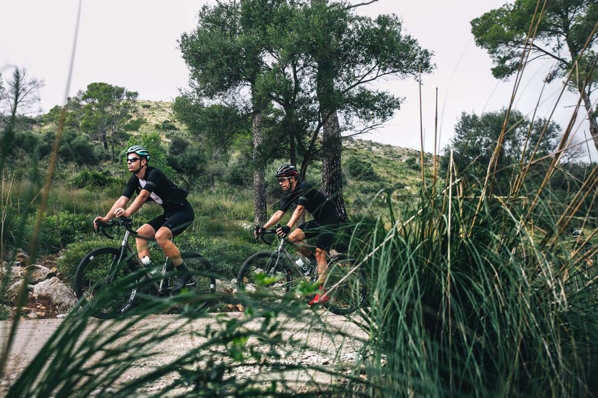 Gravelbike vs. gewone racefiets: 3 grote verschillen én 1 gouden tip -  WielerVerhaal