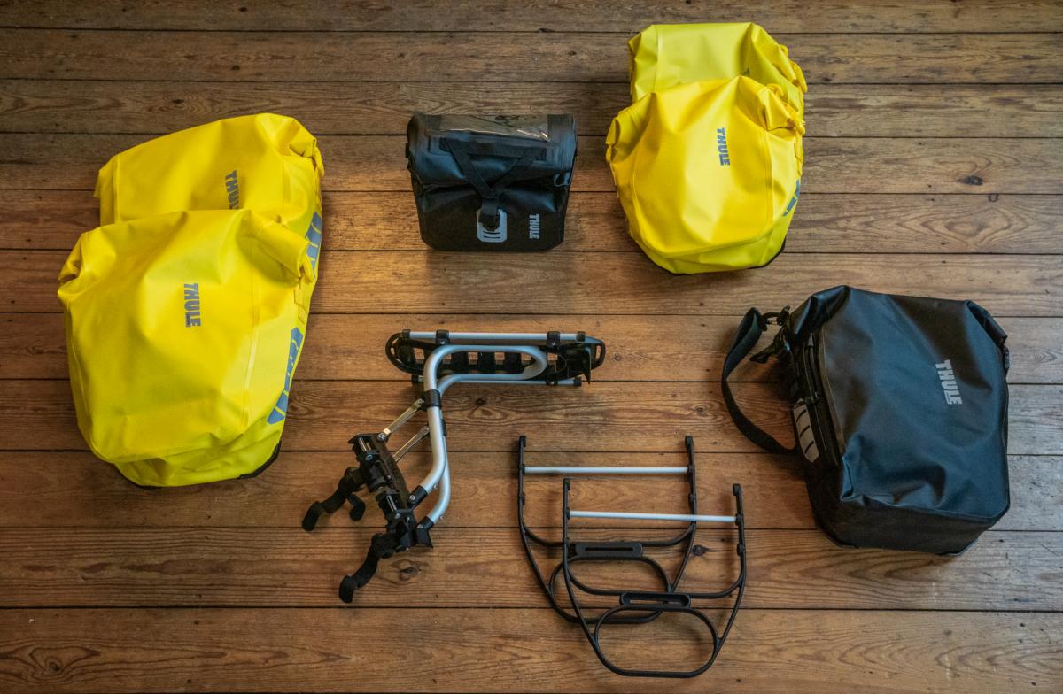 Aan het leren Bij complexiteit Inpakken en wegwezen: dit zijn de fietstassen en het bagagerek van Thule -  WielerVerhaal